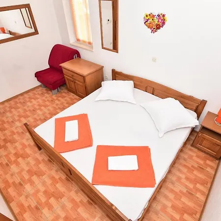 Roso Guest house *