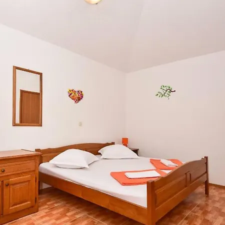 Roso Guest house *