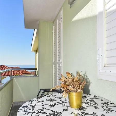 Roso 3* ماكارسكا