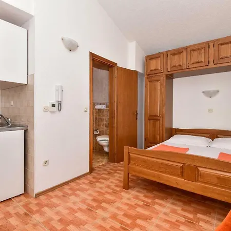 Roso 3* Makarska